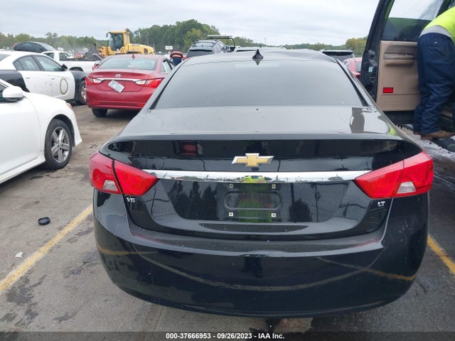 Chevrolet IMPALA LT 2018 2G1105S33J9101820 Image 16