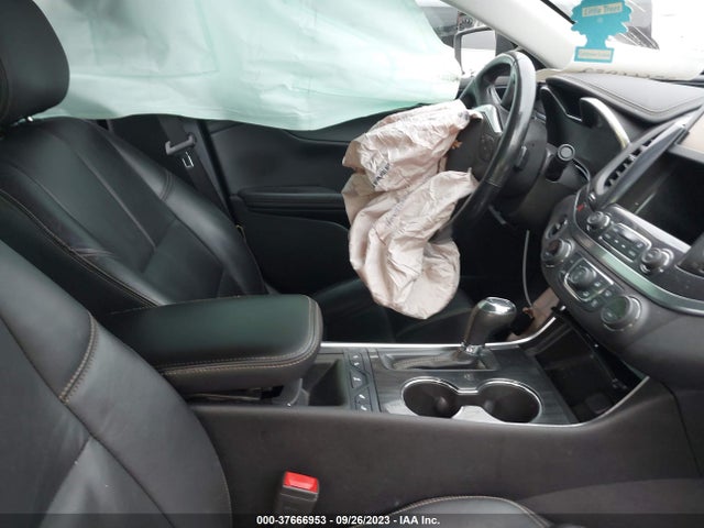 Chevrolet IMPALA LT 2018 2G1105S33J9101820 Image 5