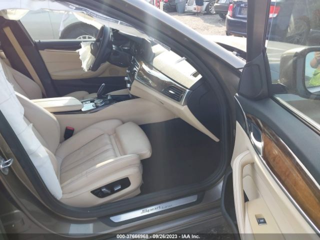 2018 BMW 530I WBAJA5C52JG898712 Photo 4