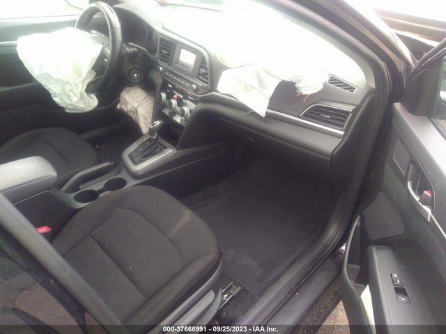 2019 HYUNDAI ELANTRA SE VIN: 5NPD74LF2KH424788