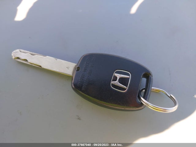 2009 HONDA CIVIC SDN LX VIN: 1HGFA16539L007148