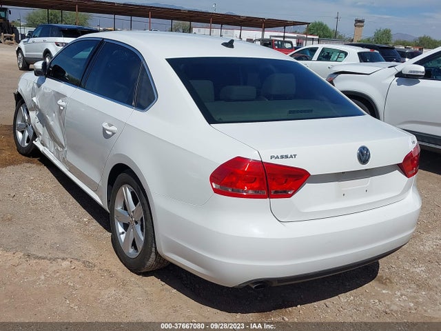 1VWAT7A31FC076120 Volkswagen Passat 1.8t Limited Edition