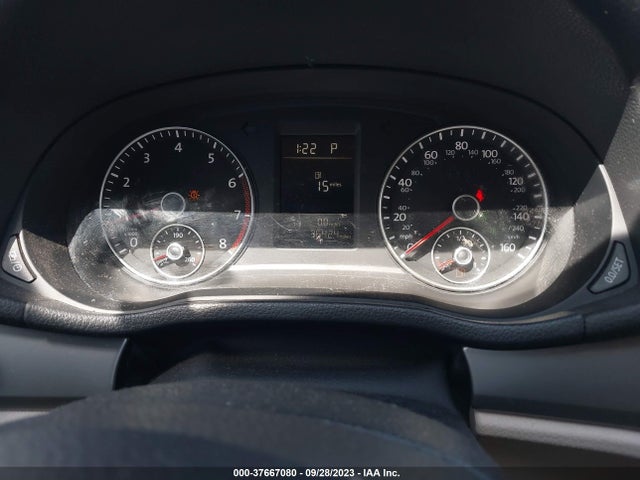 1VWAT7A31FC076120 Volkswagen Passat 1.8t Limited Edition