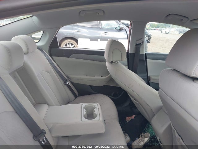 2016 HYUNDAI SONATA 2.4L SE VIN: 5NPE24AF2GH371328