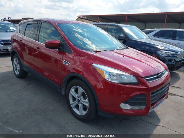 37667480 :رقم المزاد ، 1FMCU0G7XGUB46960 vin ، 2016 Ford Escape Se مزاد بيع