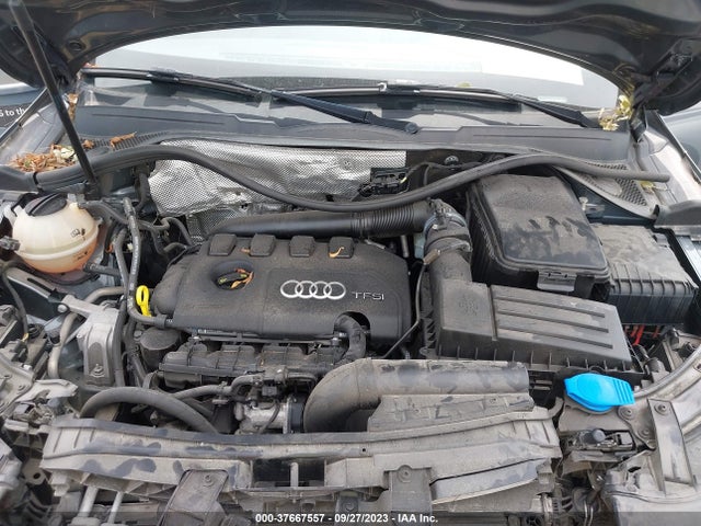WA1GCCFS1HR007864 Audi Q3 Prestige