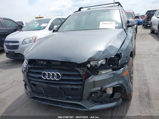 WA1GCCFS1HR007864 Audi Q3 Prestige