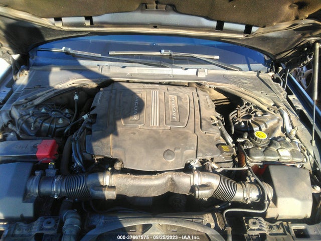 2016 JAGUAR XF SAJBE4BVXGCY10482 Photo 9