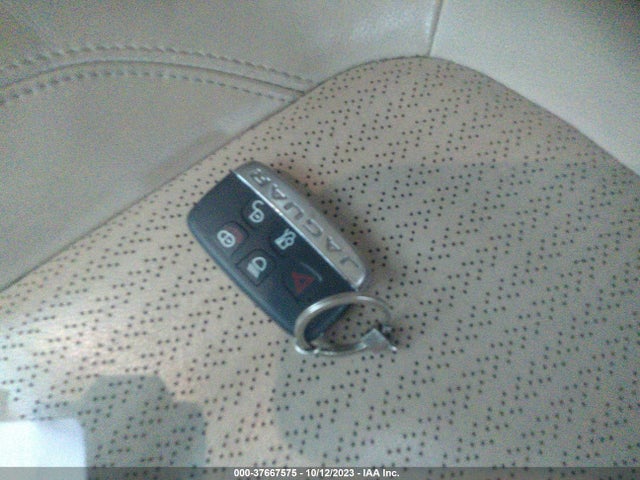 2016 JAGUAR XF SAJBE4BVXGCY10482 Photo 10