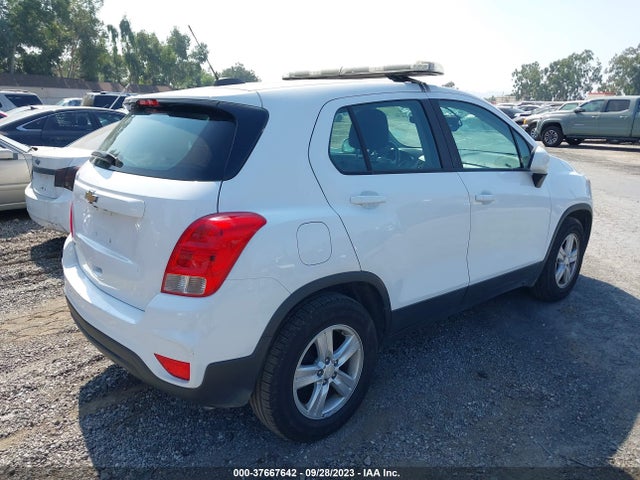 Chevrolet TRAX LS 2020 3GNCJKSB1LL257364 Image 4