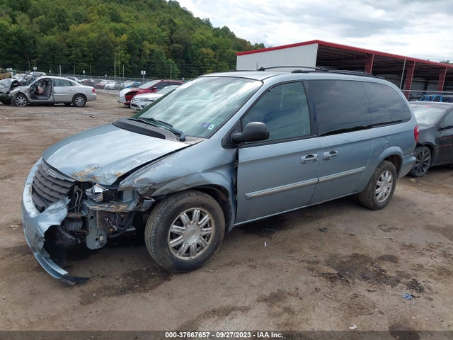 2005 CHRYSLER TOWN & COUNTRY TOURING VIN: 2C8GP54L35R136632