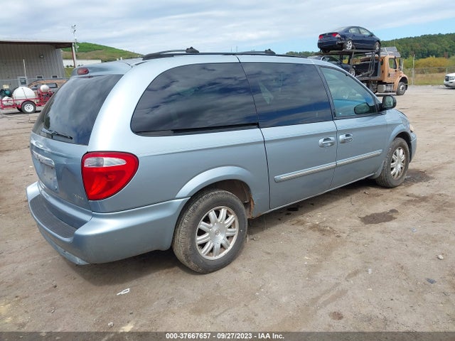 2005 CHRYSLER TOWN & COUNTRY TOURING VIN: 2C8GP54L35R136632