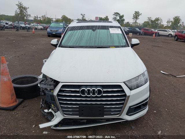 WA1VAAF71JD054537 Audi Q7 Prestige