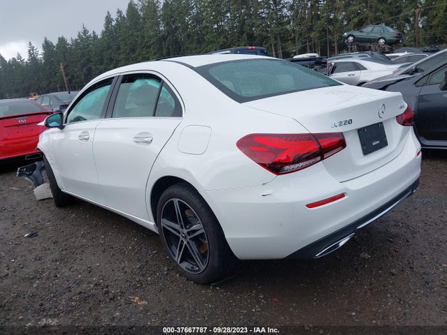W1K3G4FB5NJ356797 Mercedes-Benz A-class A 220