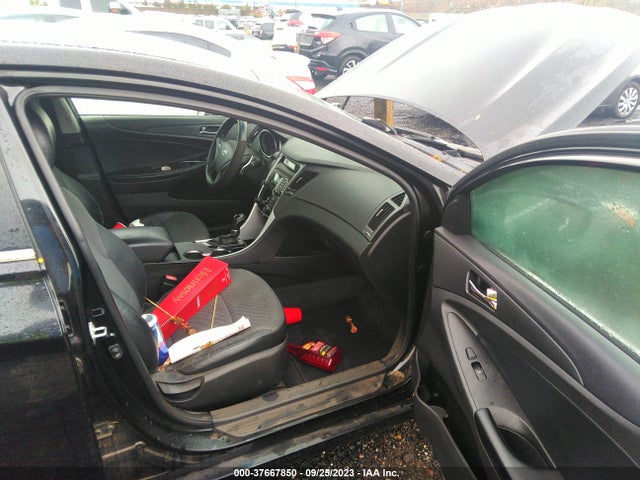 2011 HYUNDAI SONATA SE VIN: 5NPEC4AC1BH038520