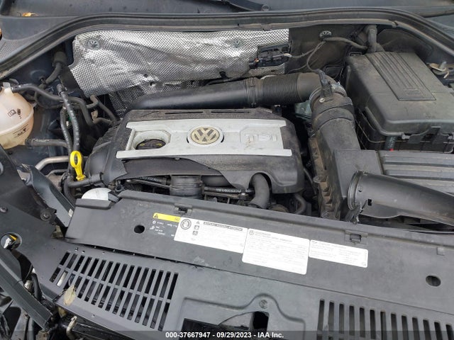 WVGAV7AX2GW600774 Volkswagen TIGUAN SE