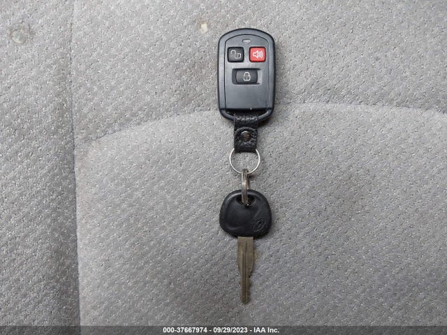 2005 HYUNDAI SANTA FE GLS VIN: KM8SC13D15U939299
