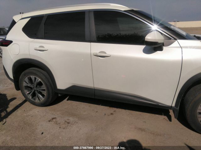 5N1BT3BA8NC717173 Nissan ROGUE SV
