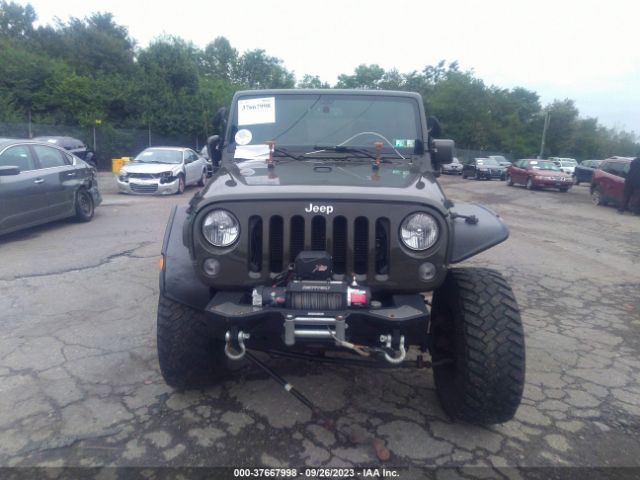 1C4BJWEG1FL675944 Jeep Wrangler Unlimited Sahara