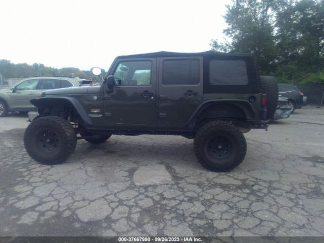 1C4BJWEG1FL675944 Jeep Wrangler Unlimited Sahara