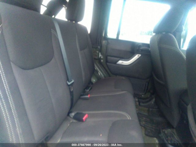 1C4BJWEG1FL675944 Jeep Wrangler Unlimited Sahara