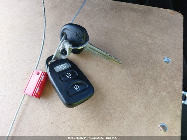 2011 HYUNDAI ELANTRA GLS VIN: 5NPDH4AE6BH012977