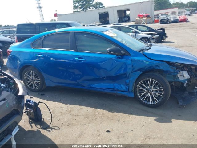 3KPF54AD2NE448758 KIA Forte Gt-line