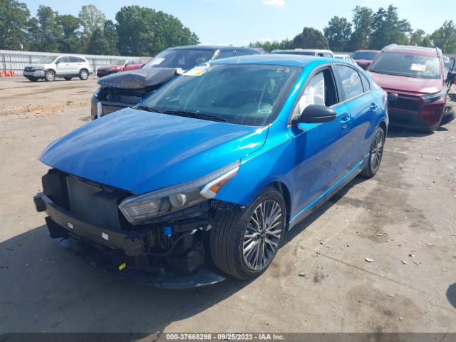 3KPF54AD2NE448758 KIA Forte Gt-line