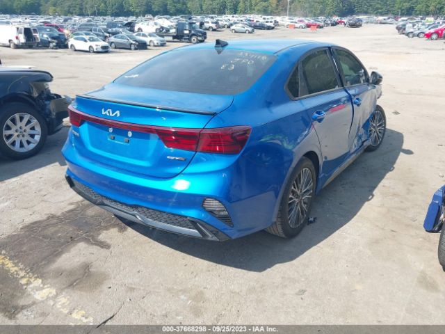 3KPF54AD2NE448758 KIA Forte Gt-line
