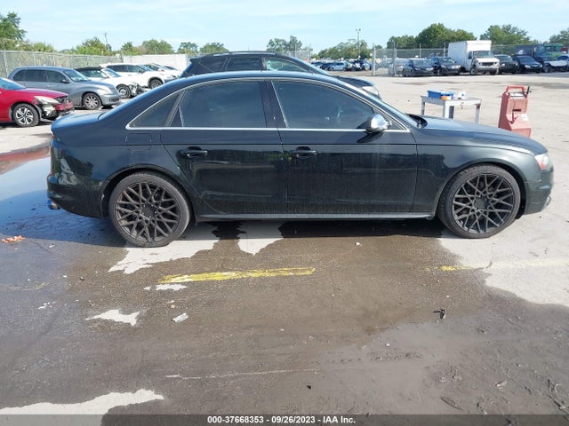 WAUDGAFL8EA004056 Audi S4 Premium Plus