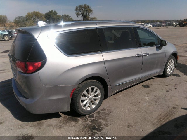 Chrysler Pacifica Touring L 2018 2C4RC1BG5JR110645 Image 4