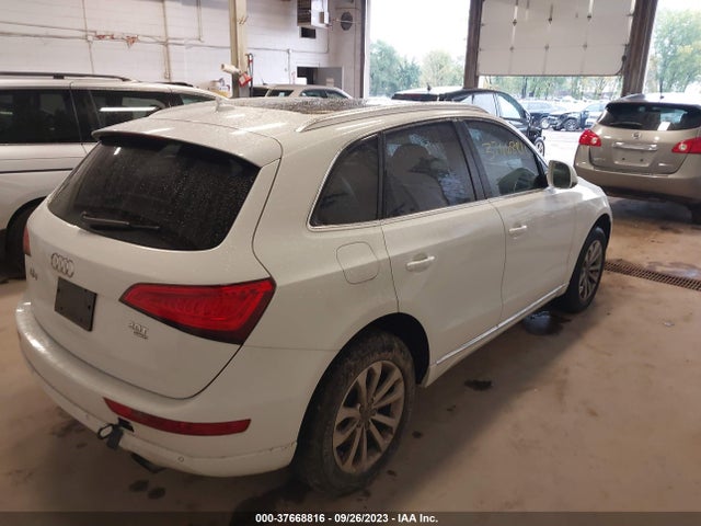 WA1LFAFP2EA039609 Audi Q5 Premium Plus