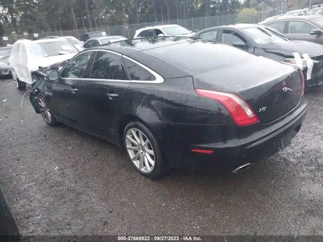 2012 JAGUAR XJ SAJXA1CB1CLV39343 Photo 2