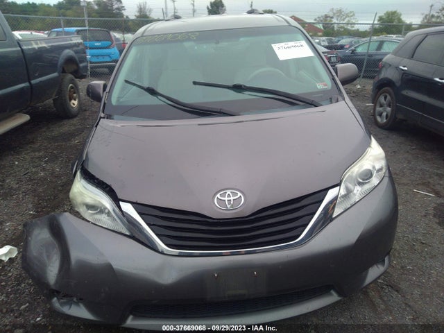 2014 TOYOTA SIENNA LE VIN: 5TDKK3DC2ES484816