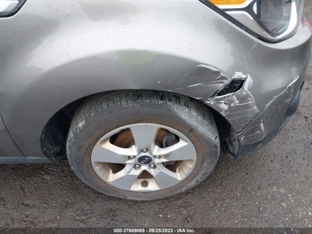 KNDJN2A27J7523798 KIA Soul