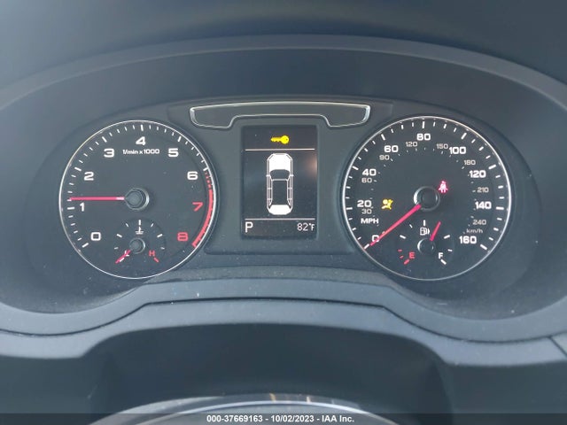 WA1BCCFS0HR015447 Audi Q3 2.0t Premium