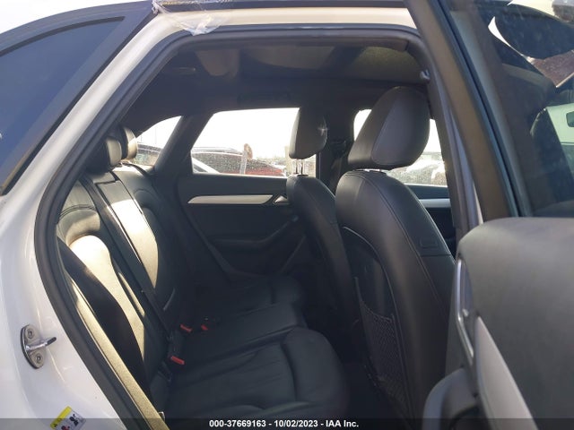WA1BCCFS0HR015447 Audi Q3 2.0t Premium