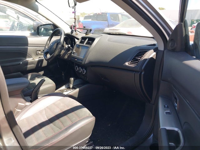 JA4AP3AW4JU019790 Mitsubishi Outlander Sport Se 2.4