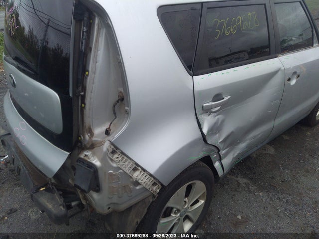 KIA Soul Base 2015 KNDJN2A29F7786530 Image 6