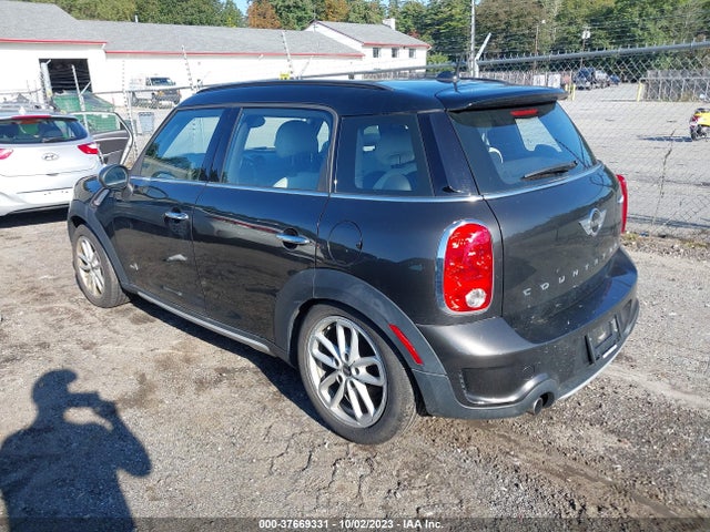 2016 MINI COOPER COUNTRYMAN WMWZC5C58GWU04221 Photo 2