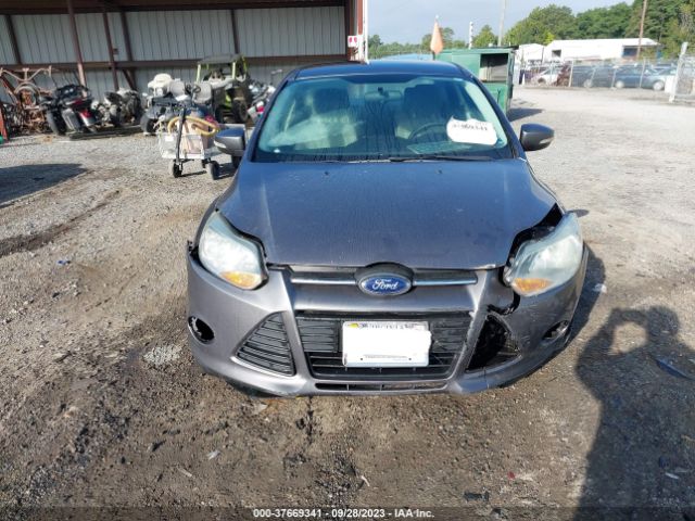1FADP3F25EL351571 Ford FOCUS SE