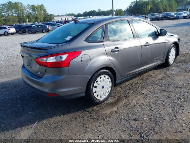 1FADP3F25EL351571 Ford FOCUS SE