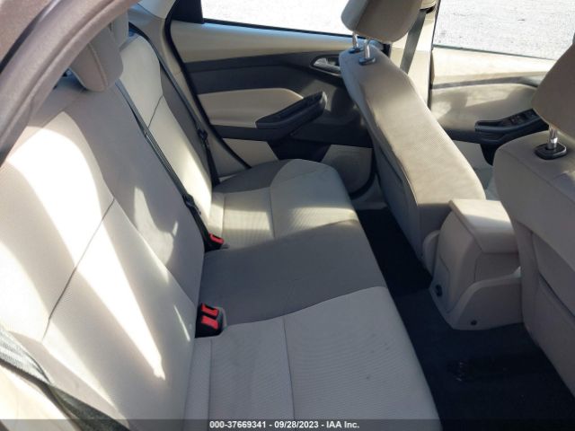 1FADP3F25EL351571 Ford FOCUS SE