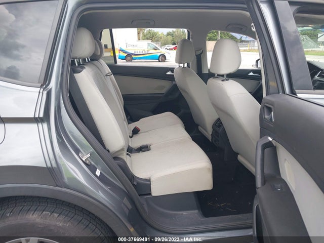 3VV1B7AX9KM079138 Volkswagen TIGUAN S