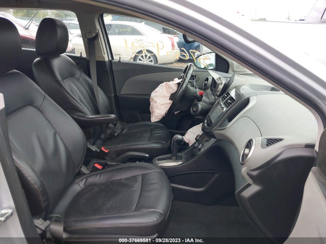 Chevrolet SONIC LTZ 2015 1G1JE6SB8F4116337 Image 5