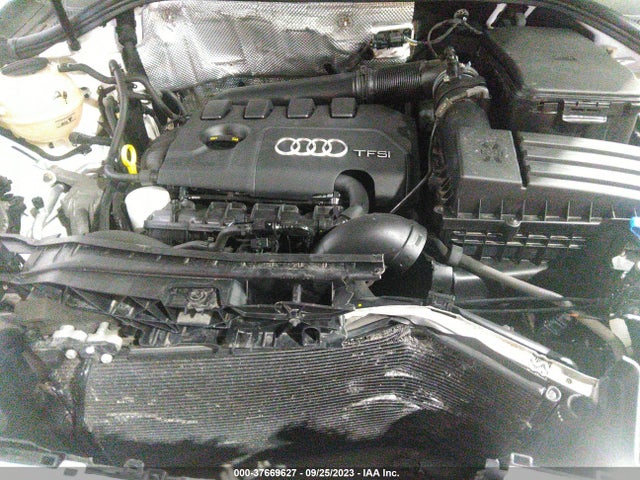 WA1ECCFS3HR014208 Audi Q3 PREMIUM