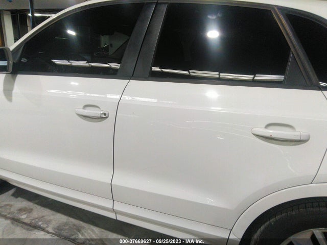 WA1ECCFS3HR014208 Audi Q3 PREMIUM