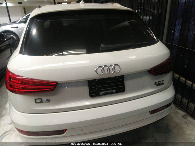 WA1ECCFS3HR014208 Audi Q3 PREMIUM