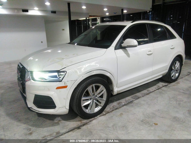 WA1ECCFS3HR014208 Audi Q3 PREMIUM