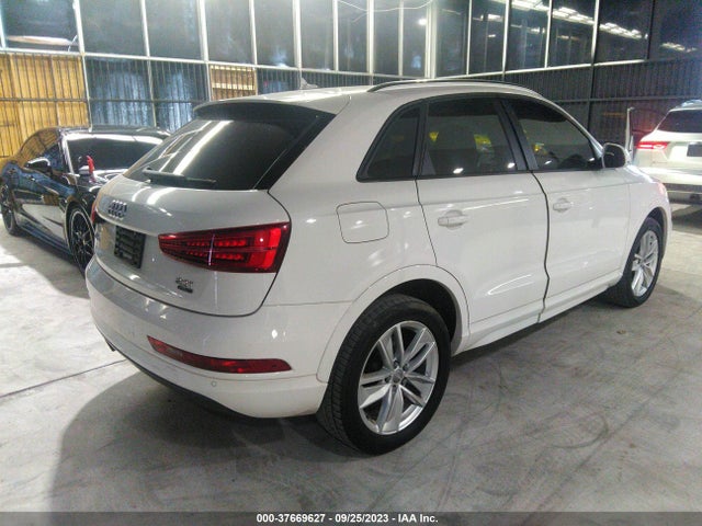 WA1ECCFS3HR014208 Audi Q3 PREMIUM